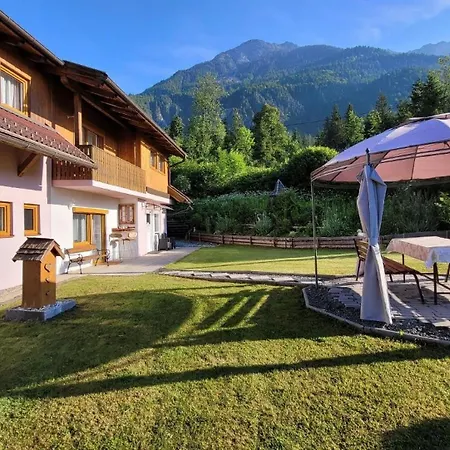 In Pressegger Mit Eigenem Garten Und Carport *
