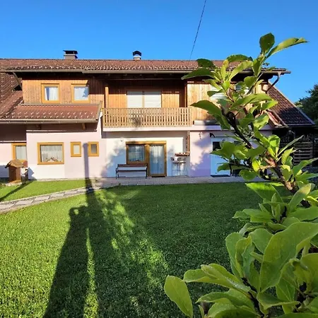 In Pressegger Mit Eigenem Garten Und Carport * Hermagor-Pressegger See